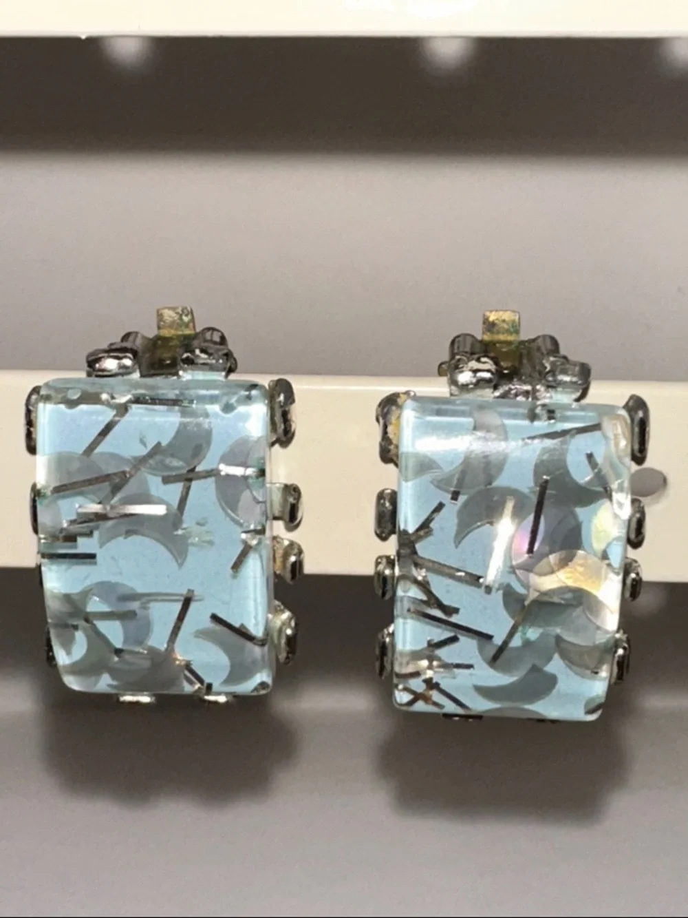 Vintage Mid Century Moon Confetti Lucite Silver Tone Rectangle Clip-On‎ Earrings